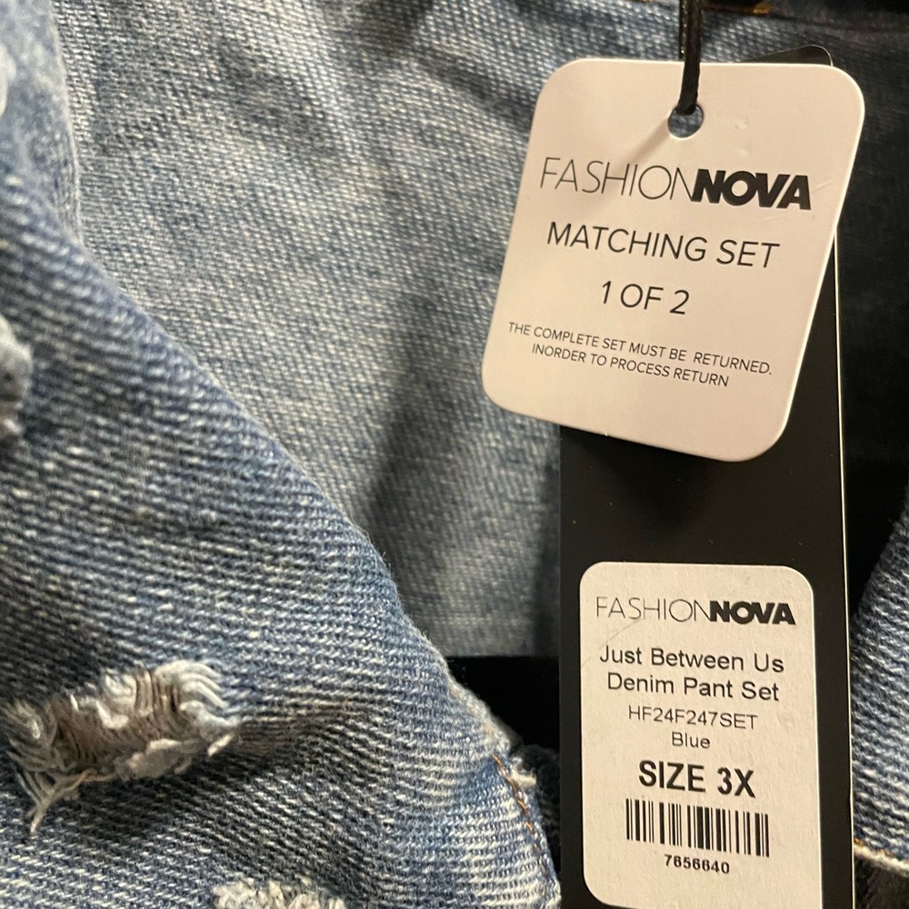 Fashion Nova Light Blue Distressed Denim Jacket - Picture 4 of 4